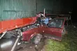 Volkswagen zderzył się z tirem. Jedna osoba nie żyje