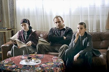 "Inny Wymiar". Filmowi "Sąsiedzi" w Forum