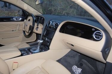 Pogranicznicy znaleźli wartego 650 tys. zł bentleya