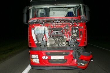 Tir potrącił pieszego. 70-latek nie żyje
