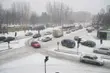 Białystok pokryty śniegiem. Już jeżdżą pługoposypywarki