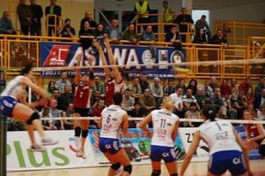 Siatkarki AZS rozpoczynają rozgrywki od porażki