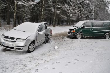 Wypadek na krajowej "ósemce". Cztery osoby w szpitalu