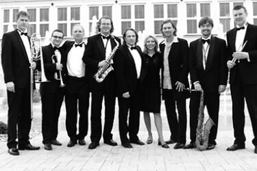  Nie tańczyć w taką noc to grzech... Koncert sylwestrowy w kinie Forum