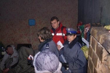 Białystok: policjanci i studenci pomagają bezdomnym