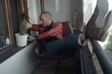 "Sailor" Normana Leto w Galerii Arsenał [wideo]