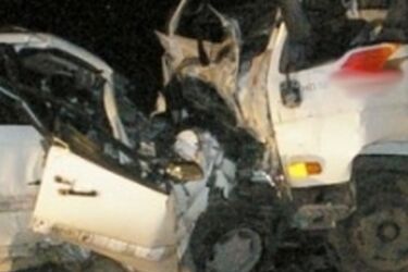 6 osób nie żyje. Koło Zambrowa zderzył się tir i bus