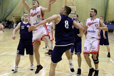 Legła Warszawa, Biatrans w półfinale!