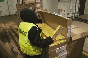 W transporcie miodu znaleziono 2,7 mln papierosów