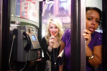 Dakowicz u Sleńdzińskich. Noc w imprezowym Cardiff