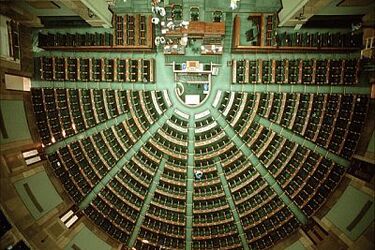 Dylematy systemu partyjnego w Polsce - debata studencka z udziałem polityków