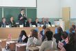 Studenci  w rolach polityków. Debata o systemie partyjnym na Wydziale Zarządznia PB