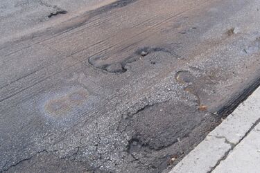 Asfalt na Ciołkowskiego i Baranowickiej będzie naprawiony