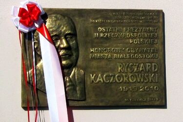 Prezydent RP odsłonił tablicę poświęconą Ryszardowi Kaczorowskiemu