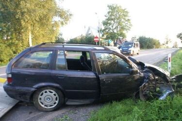 Trzy kobiety trafiły do szpitala po zderzeniu samochodów