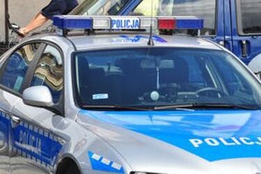 Poszukiwani świadkowie oszustw i ofiary "policjantów"