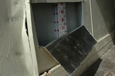 Stodoła i samochód wypełnione papierosami z przemytu