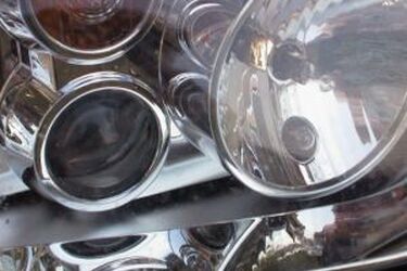 Mężczyzna zginął przygnieciony przez samochód