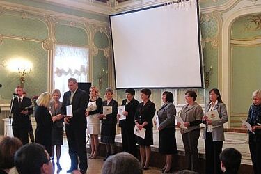 Nauczyciele z nagrodami od prezydenta z okazji święta KEN