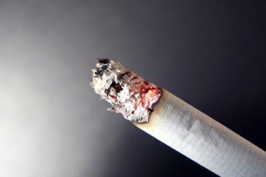 Komisja Europejska promuje walkę z paleniem papierosów
