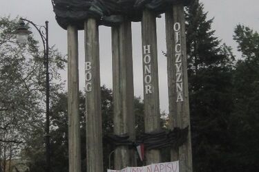 36 lat temu odsłonięto kontrowersyjny dziś pomnik