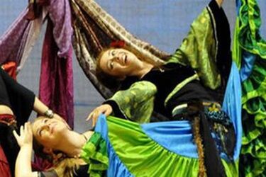 Orientalne tańce i akustyczne granie w Supraślu [wideo]