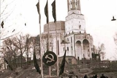 Jak wyglądał Białystok w sowieckiej fotografii propagandowej? 