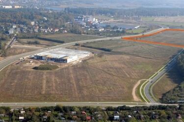Pod młotek pójdzie duża działka w SSSE