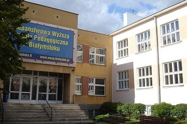 NWSP kształci od zerówki do magistra. Trwa rekrutacja