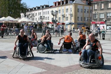 Rugby na wózkach. Sposób na pokonanie niepełnosprawności 