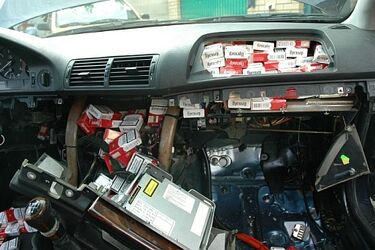 Zatrzymano 5 białoruskich samochodów wypchanych papierosami