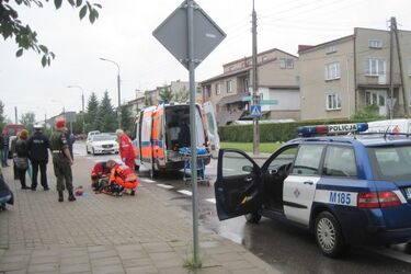 Ul. Chełmońskiego. Groźne potrącenie na przejściu dla pieszych
