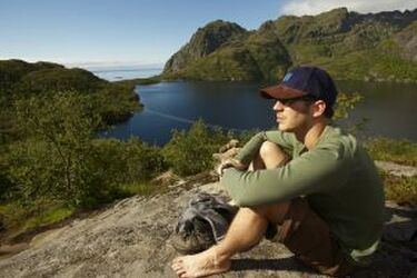 Polacy nie mają zaufania do agentów biur podróży