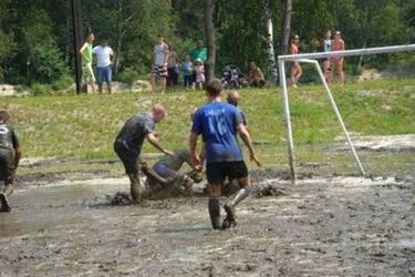 Torfowy Rycerz Aptel został brązowym medalistą II Mistrzostw Polski w Piłce Błotnej