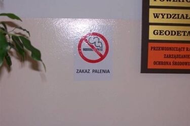 Trwa oznakowywanie stref wolnych od dymu papierosowego