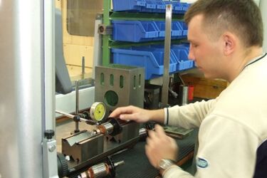 Firmy szukają przyszłych pracowników. Letnie praktyki szansą na naukę zawodu