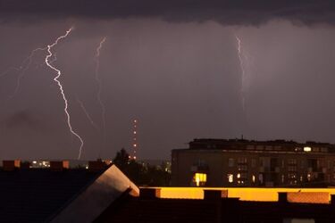Uwaga. Nad Białymstokiem mogą przejść silne burze