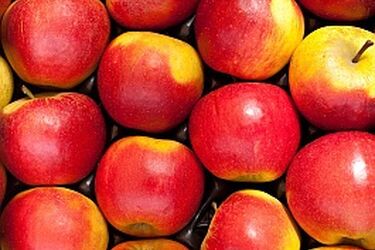 Jabłka i pomidory, czyli co je statystyczny Polak 