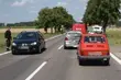 Maluch uderzył w volkswagena. Dwie osoby w szpitalu