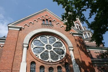 Lato z zabytkami. Zwiedzanie kościoła św. Wojciecha i Muzeum Archidiecezjalnego z przewodnikiem