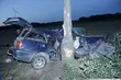 Volkswagen uderzył w drzewo, kierowca zginął na miejscu