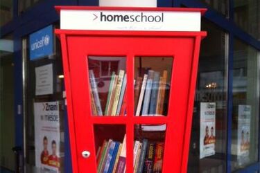 Korzystaj i twórz uliczną bibliotekę