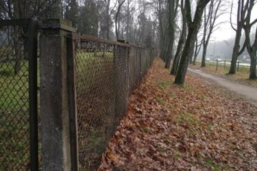 Zabytkowy cmentarz wojskowy zyska nowe ogrodzenie