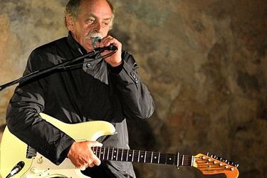 W żółtych płomieniach liści, czyli Festiwal Piosenki Literackiej w Spodkach WOAK