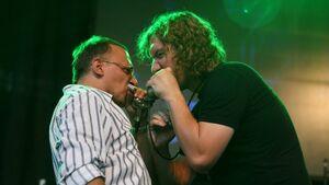 Specjalny hejnał miejski na harmonijce. Zbliża się Jesień z Bluesem