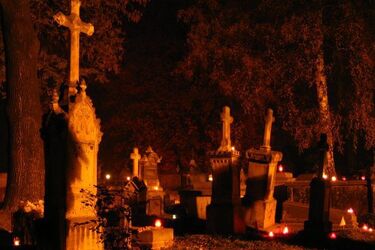 Wszystkich Świętych i Zaduszki, czyli listopadowy długi weekend