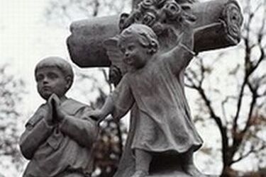 Łomżyńska nekropolia w obiektywie Stanisława Zeszuta