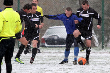 Regionalny futbol: Ciekawe mecze w Łomży i Kleszczelach