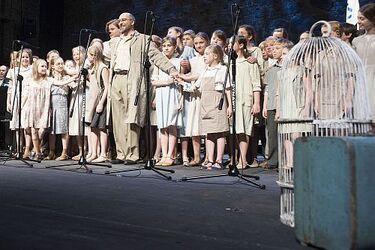 Medal Rzecznika Praw Dziecka dla OiFP i owacje  na "Korczaku" w Warszawie