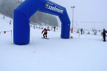 Zmagania narciarskie na "Jesionowej Górze"